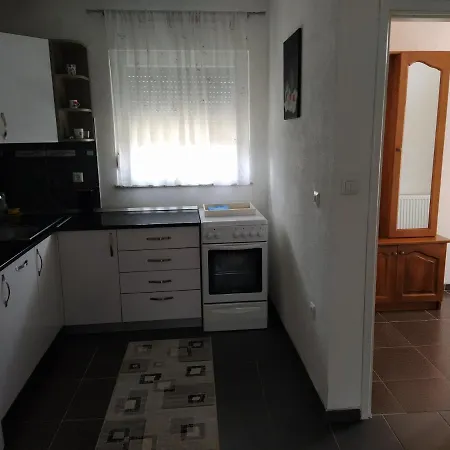 Apartment Apartman Dino *