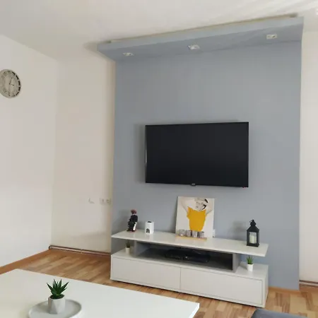 Apartment Apartman Dino Sanski Most